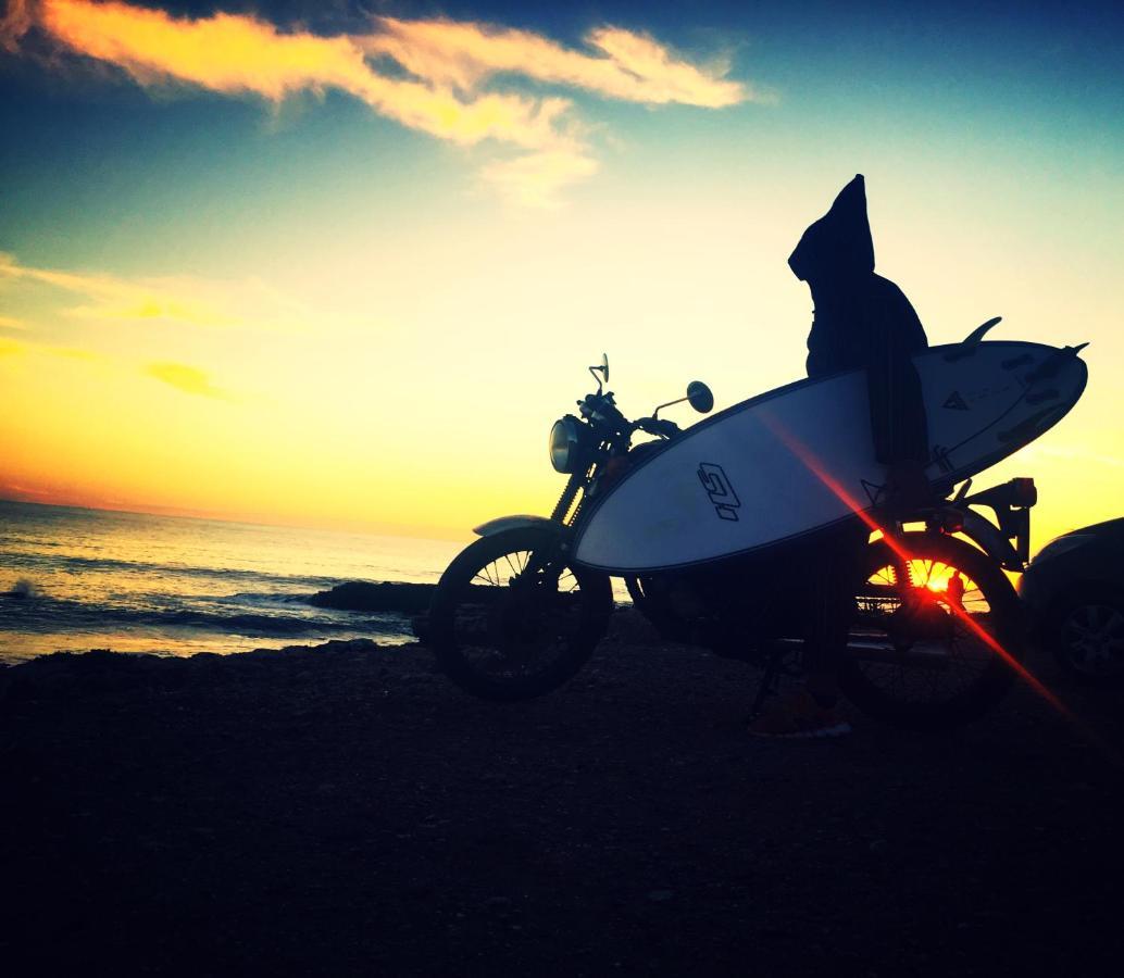 Boilers Surf House Hostel Tamri Buitenkant foto