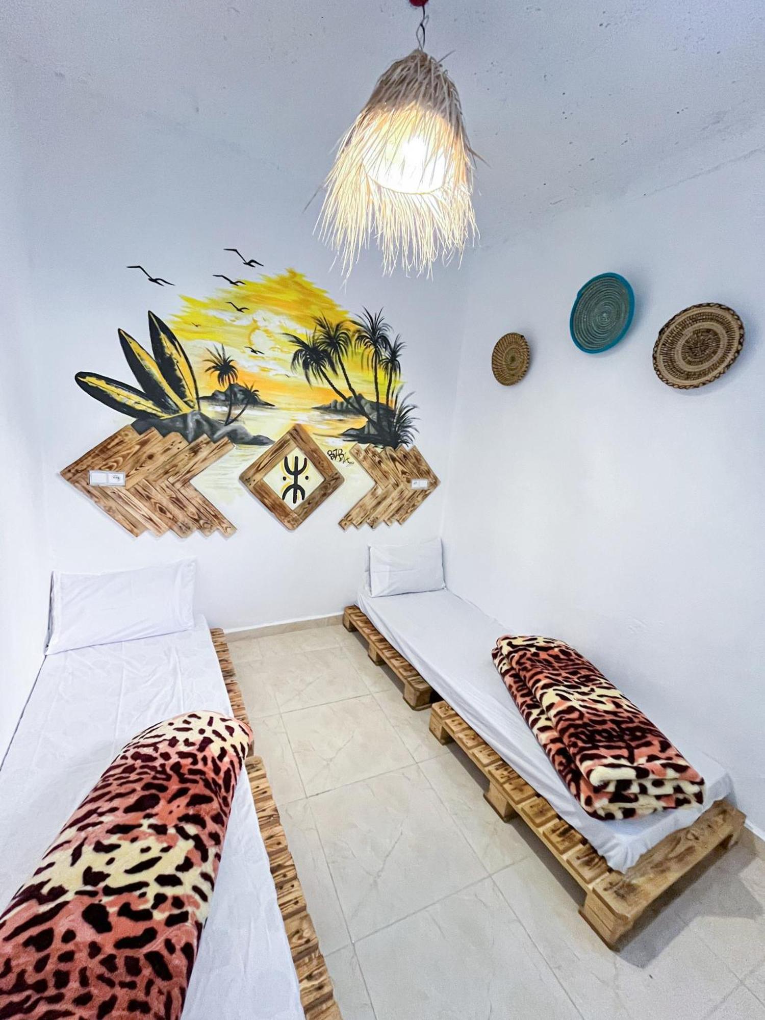 Boilers Surf House Hostel Tamri Buitenkant foto